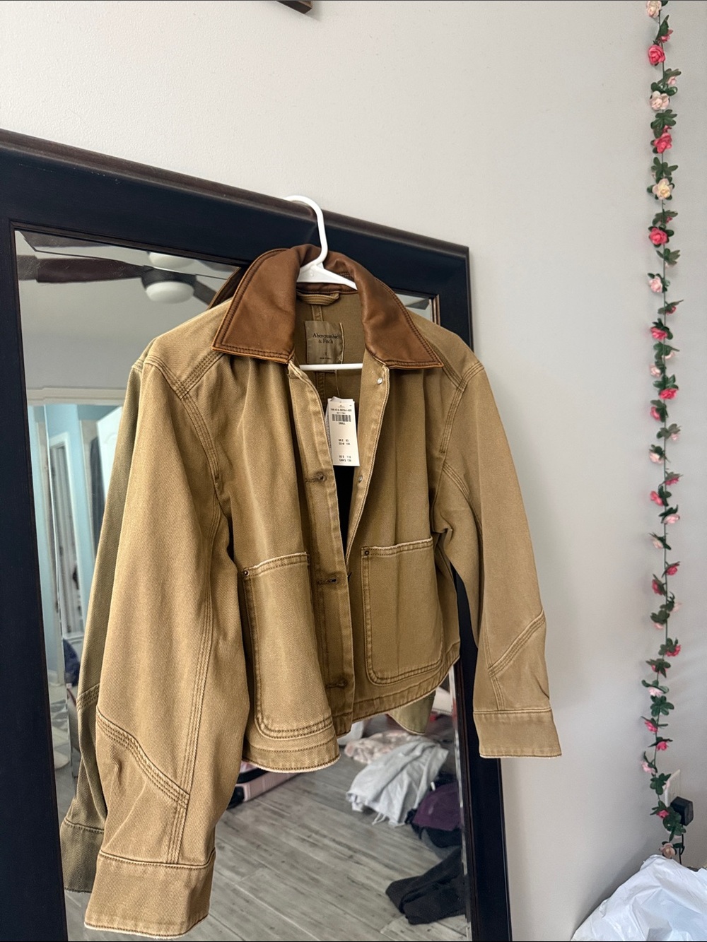 Abercrombie and fitch women’s olive green /tan denim jacket